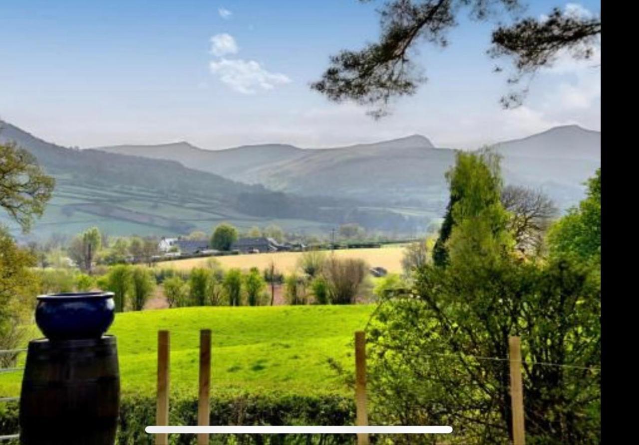 Mountain Suite, Stunning Views, Brecon Beacons Llanhamlach 外观 照片